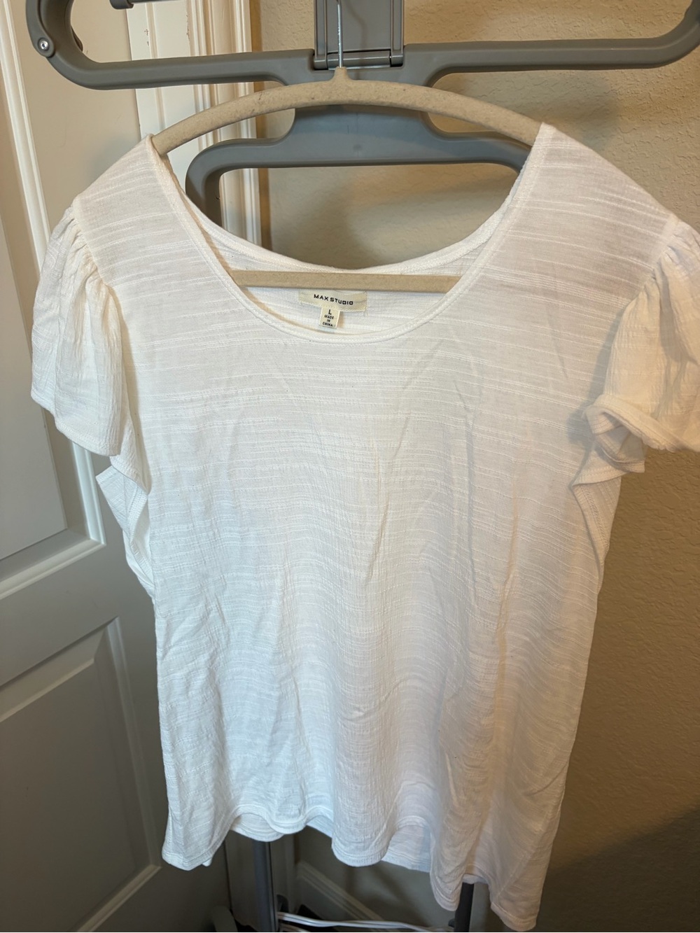 Max Studio White Short Sleeve Scoop Neck Top